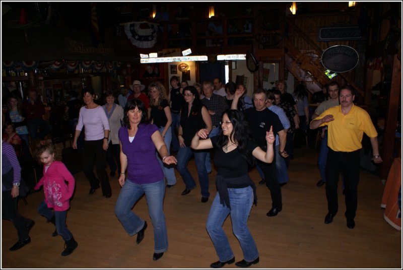 Benefiz Line Dance Marathon Desert Devil Dancers