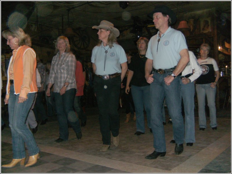 Benefiz Line Dance Marathon Crazy Legs