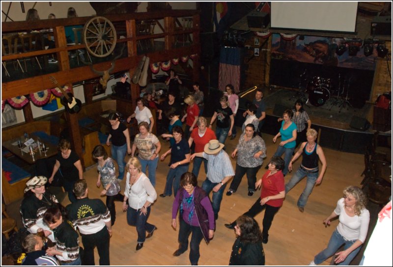 Benefiz Line Dance Marathon Desert Devil Dancers