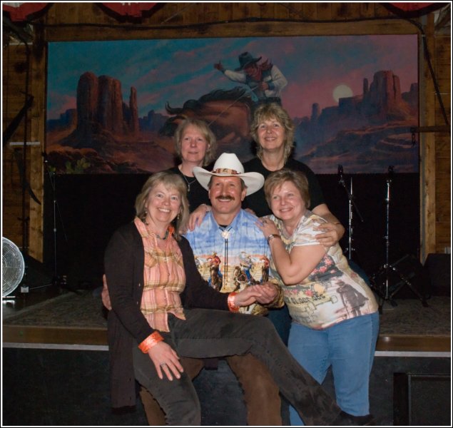 Benefiz Line Dance Marathon Desert Devil Dancers