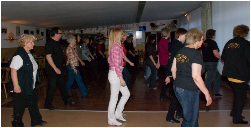 Benefiz Line Dance Marathon Munich Line Dancer